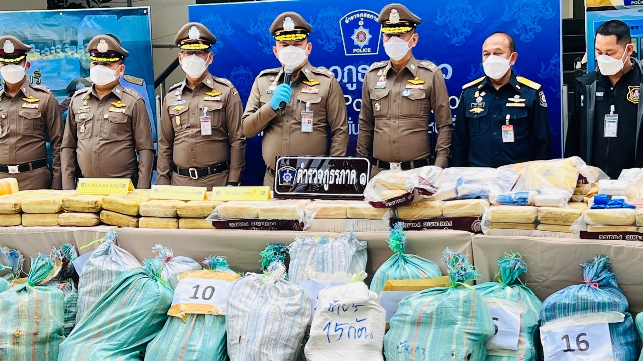 ตร.ทลายแก๊งค้ายา "สายเบิร์นเต็มระบบ" ยึดยาบ้า 5.4 ล้านเม็ด ไอซ์ 30 กก.