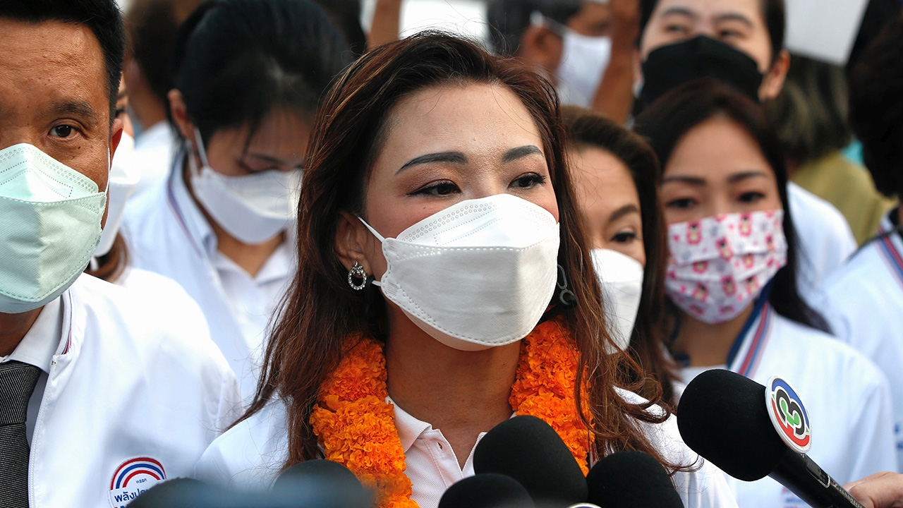 เอาผิด “อรรถวิชช์” เมียสิระร้อง กกต.ป้ายสี ป้อมไม่กังวล “ธรรมนัส”