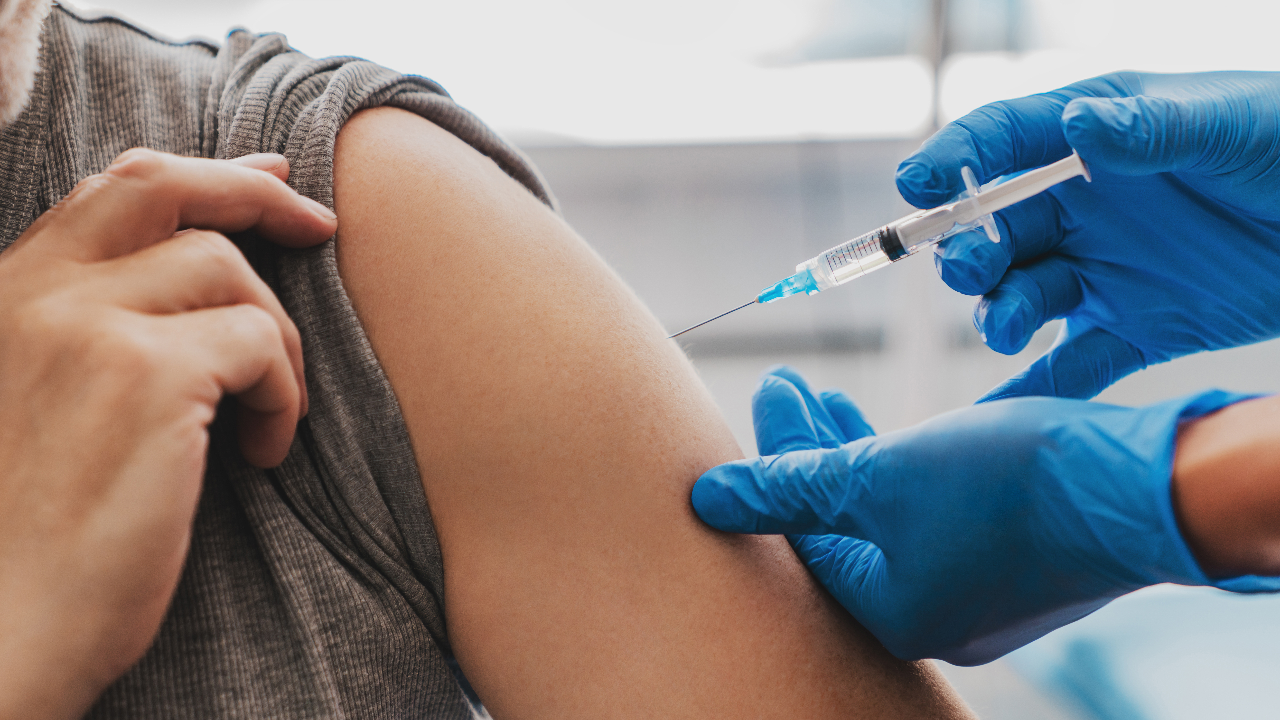 อัปเดต จุดฉีดวัคซีนโควิด-19 เข็ม 3 แบบ Walk in เช็กเลยมีที่ไหนบ้าง