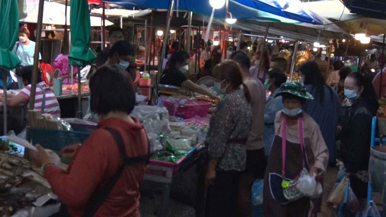 ร้านอาหารในลพบุรีปรับตัว เปลี่ยนเมนู ใช้วัตถุดิบอื่นแทนเนื้อหมูราคาแพง