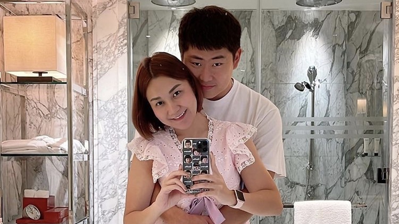 สยบขาเม้าท์ เอ็ม ลูกหม่ำ จ๊กมก พาไปดูสามีทำงานอะไร หลังถูกมองเกาะพ่อกิน