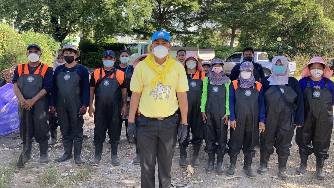 จิตอาสาร่วมใจ พัฒนาปรับปรุงภูมิทัศน์คลองวัว จ.นนทบุรี