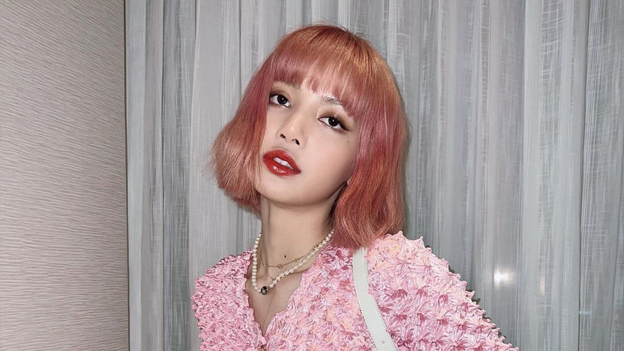 ลิซ่าการ์ดตก กอดไร้แมสก์กับเหล่าแฟนคลับ เปิดประเทศ "เฟส 2" ให้เข้าทางบก-เรือ