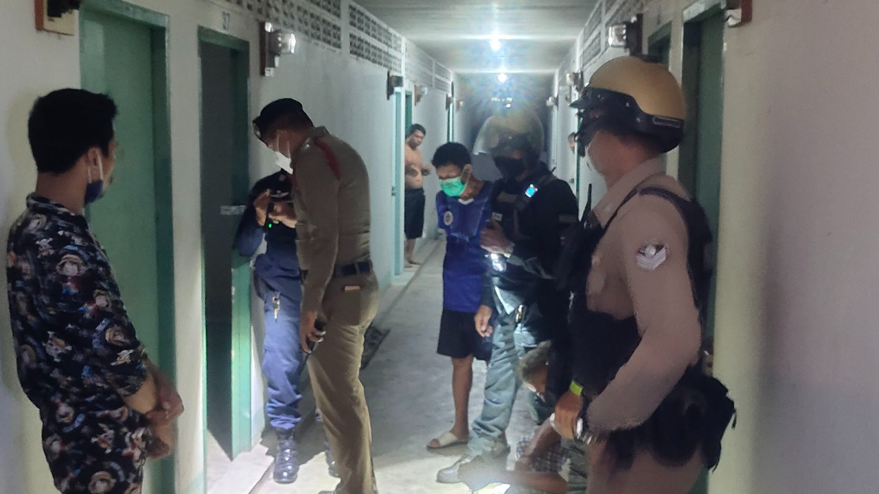 เหี้ยม ฆ่าเปลือย 7 ขวบ หมกห้องน้ำแฟลต เมืองหาดใหญ่ พ่อแม่เห็นศพใจสลาย