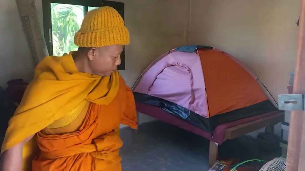 เชื่อใครดี พระอ้างไม่ได้จ้างนร.ขัดจรวด แค่นวดกระปู๋เพราะปวดไส้เลื่อน