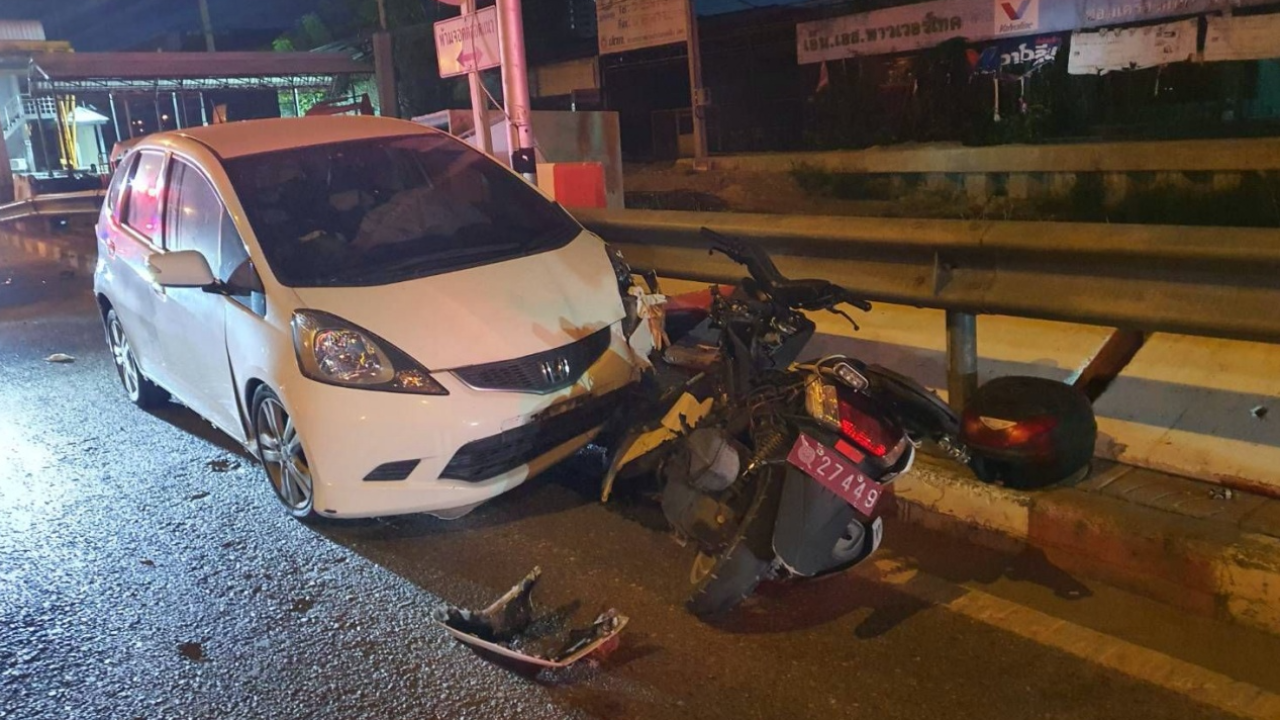 หนุ่มซิ่งแจ๊ซเหินสะพาน ชนรองสว.จร.สุทธิสารขี่จยย.ย้อนศรสาหัส