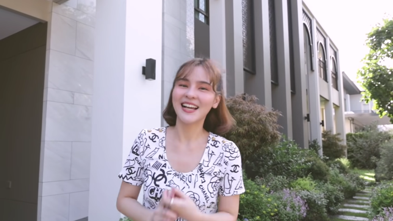 ออม สุชาร์ พาทัวร์บ้านในฝัน 60 ล้าน มาจากน้ำพักน้ำแรงของการทำงาน 15 ปี