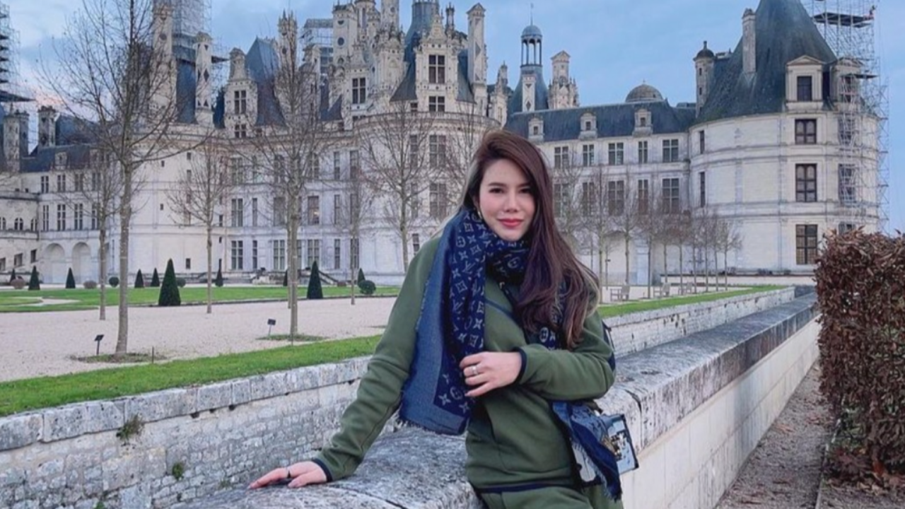 เมเปิ้ล บุกปารีส ฝรั่งเศส นานมาก 18 วัน 