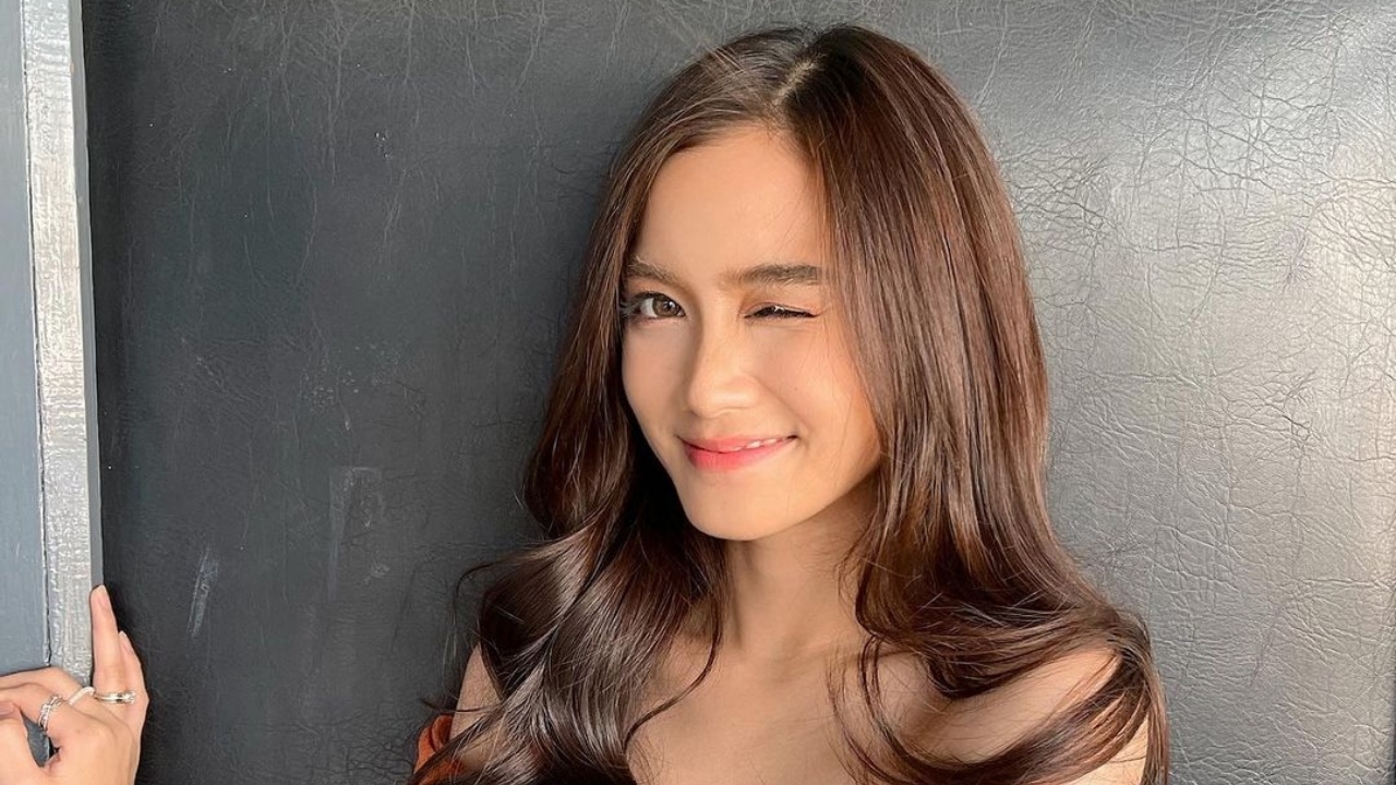 รู้จัก พระพาย รมิดา นางเอกดาวรุ่ง หลังตกเป็นข่าวกับ เวียร์ ศุกลวัฒน์ 