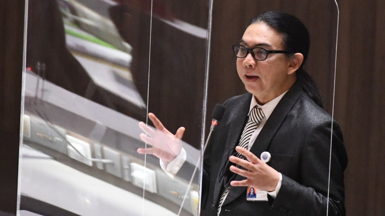 "ธัญวัจน์" ทวงถาม พ.ร.บ.รับรองอัตลักษณ์ทางเพศ-รมว.พม.ยัน ไม่ได้นิ่งนอนใจ