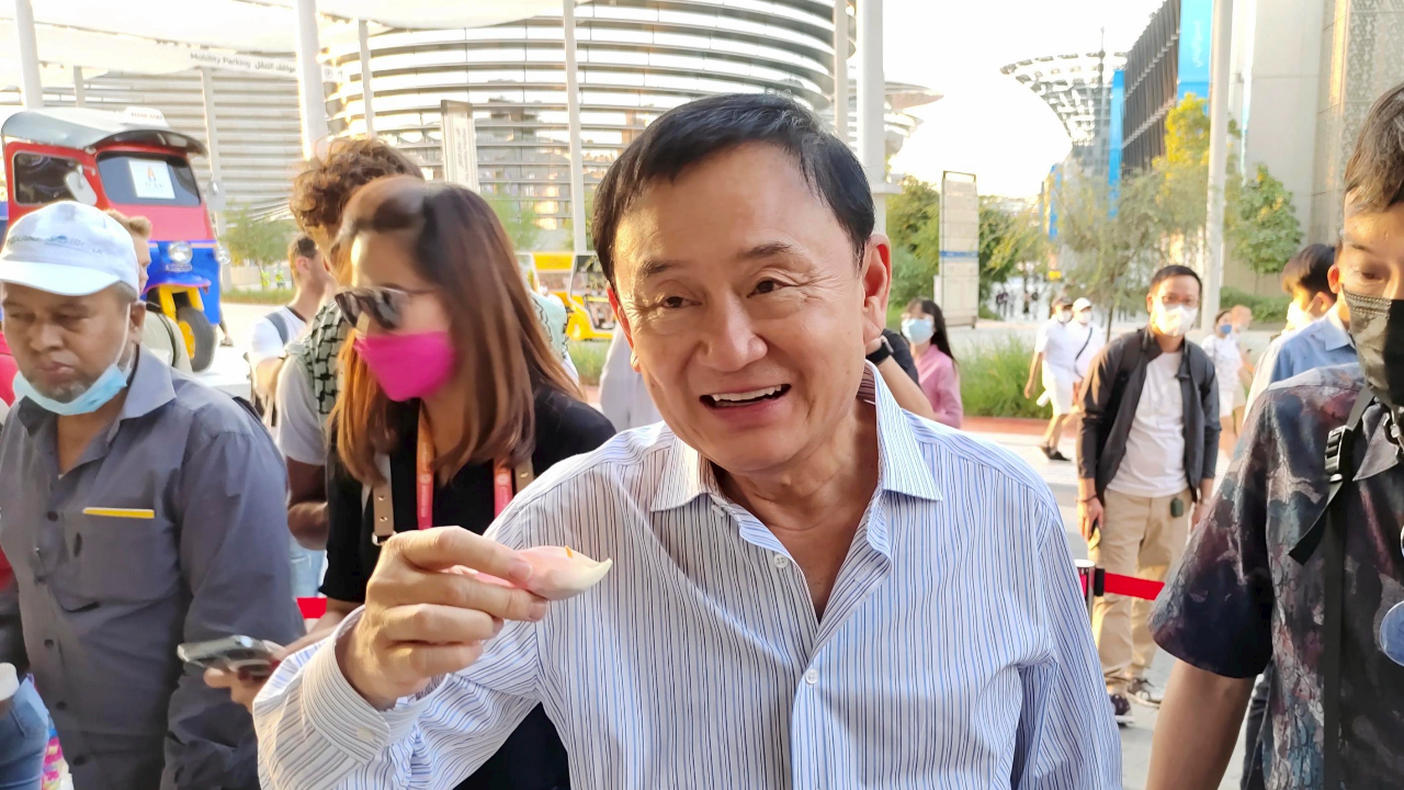 "ทักษิณ" ยัน ข่าวเท็จ หนุนการเงินขบวนการล้มเจ้า ท้า มีหลักฐานรีบมาโชว์ 