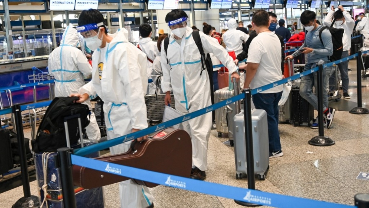 มาเลเซียผวา โควิด Omicron (โอมิครอน) มาแล้ว พบติดรายแรก