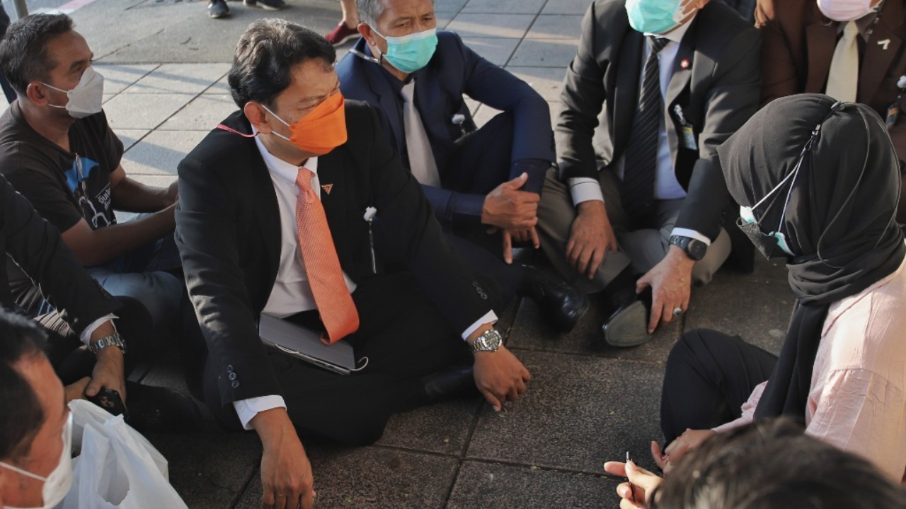 ส.ส.ก้าวไกล โดดรับลูก ประณาม รัฐปราบผู้ชุมนุม "จะนะรักษ์ถิ่น" รุนแรง 