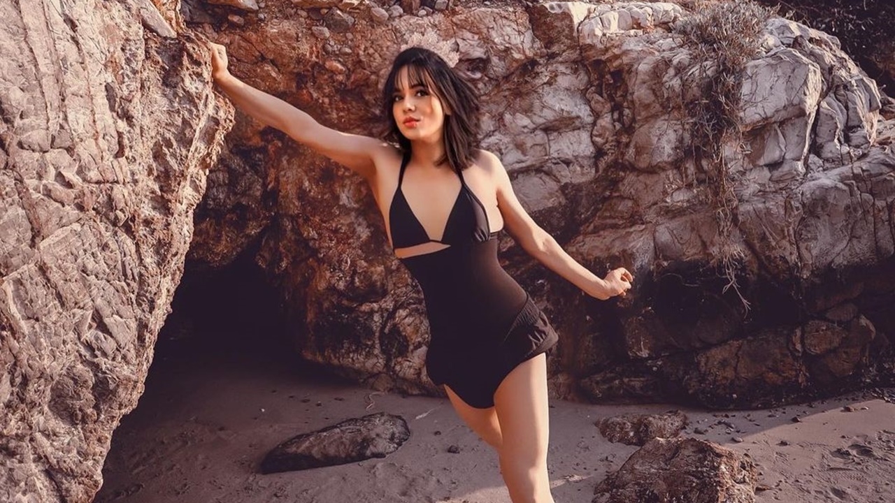 เต็มสิบไม่หัก เอ ศุภชัย เผยหุ่นเอวสับ แซ่บ ในชุดว่ายน้ำทูพีซ