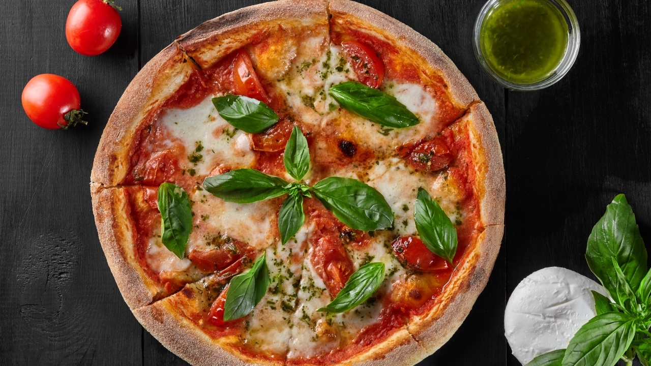 วันเฉลิมฉลองพิซซ่า ศิลปะบนแผ่นแป้งส่งความอร่อยไปทั่วโลก