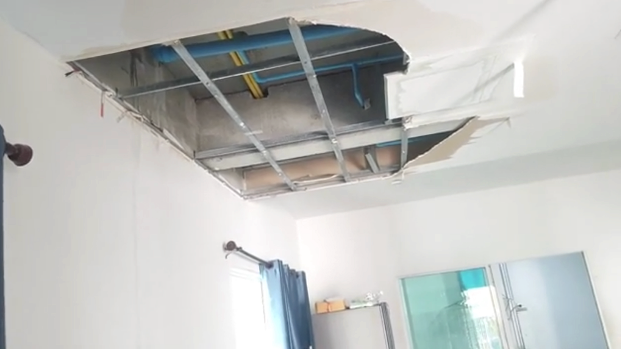 สาวซื้อบ้านราคา 3 ล้าน ซ่อม 5 รอบไม่รอด ฝ้าพัง เครียดหนักวอนบริษัทเร่งแก้ด่วน