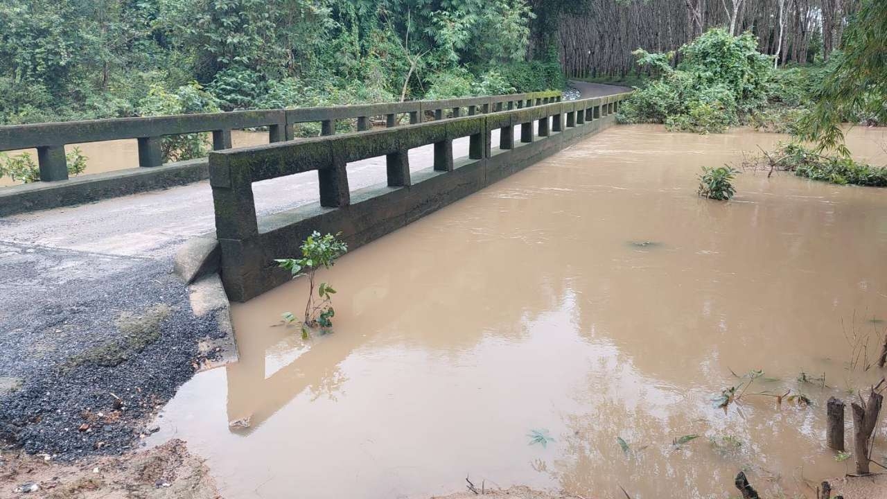 ปภ.เมืองคอน แจ้ง อ.ทุ่งใหญ่รับน้ำท่วม หลังฝนตกหนักจนคลองหลายสายเอ่อล้น