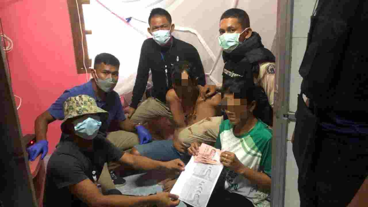 ให้ออก "ดาบตำรวจ" ค้ายาไอซ์ รวมหัวกับเมียตั้งตัวเป็น "เอเย่นต์ใหญ่"