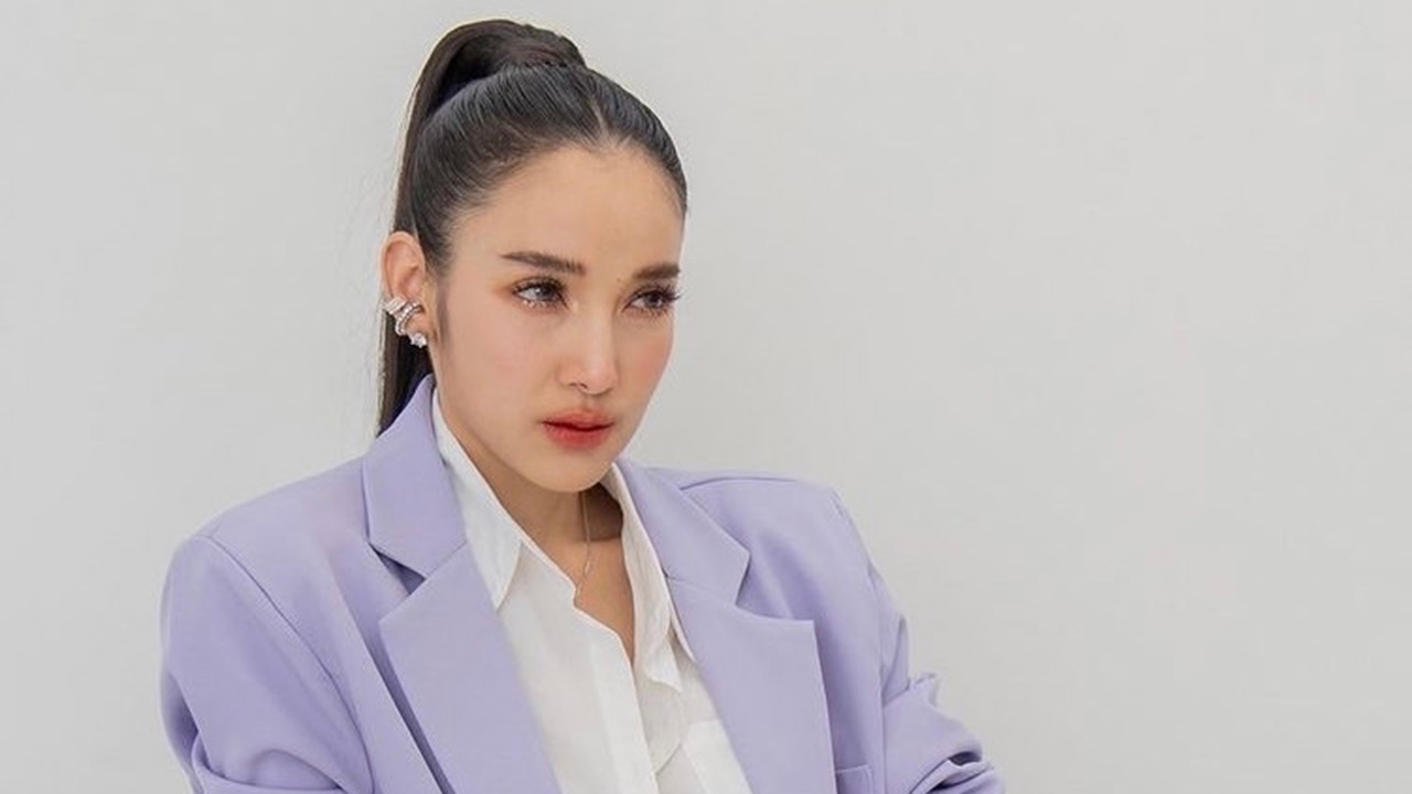 เปิดแล้วปิดเลย แพท ณปภา ลงภาพคู่หนุ่มหล่อคืนลอยกระทง เช้ามาโสดแล้ว