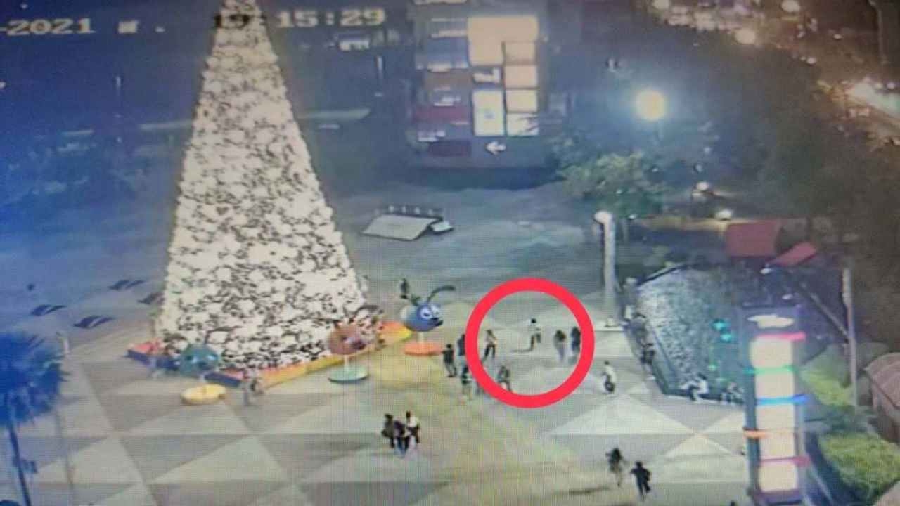 โจรชิงทองวิ่งออกห้าง ตร.ขอนแก่นดูวงจรปิดตามล่าตัว เผยได้ทองคำไป 33 บาท