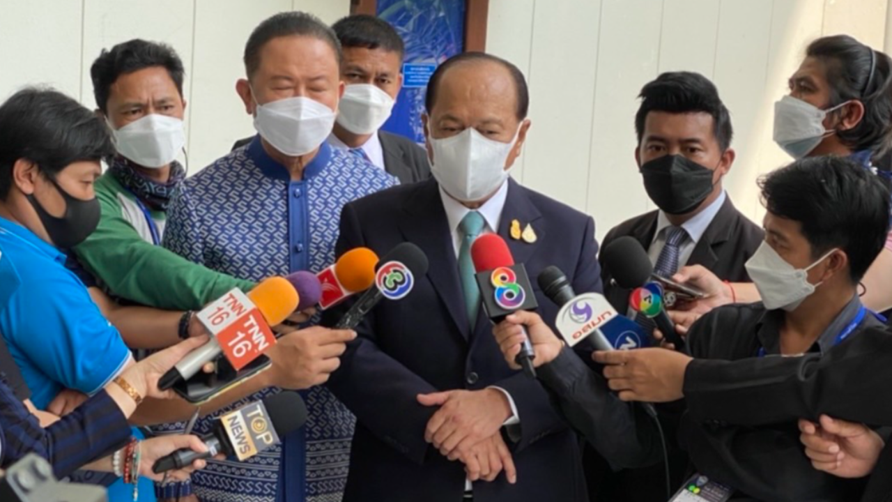 "บิ๊กป๊อก" ปัดตั้งพรรคการเมืองใหม่ ยัน ไม่รู้จักสักพรรค 