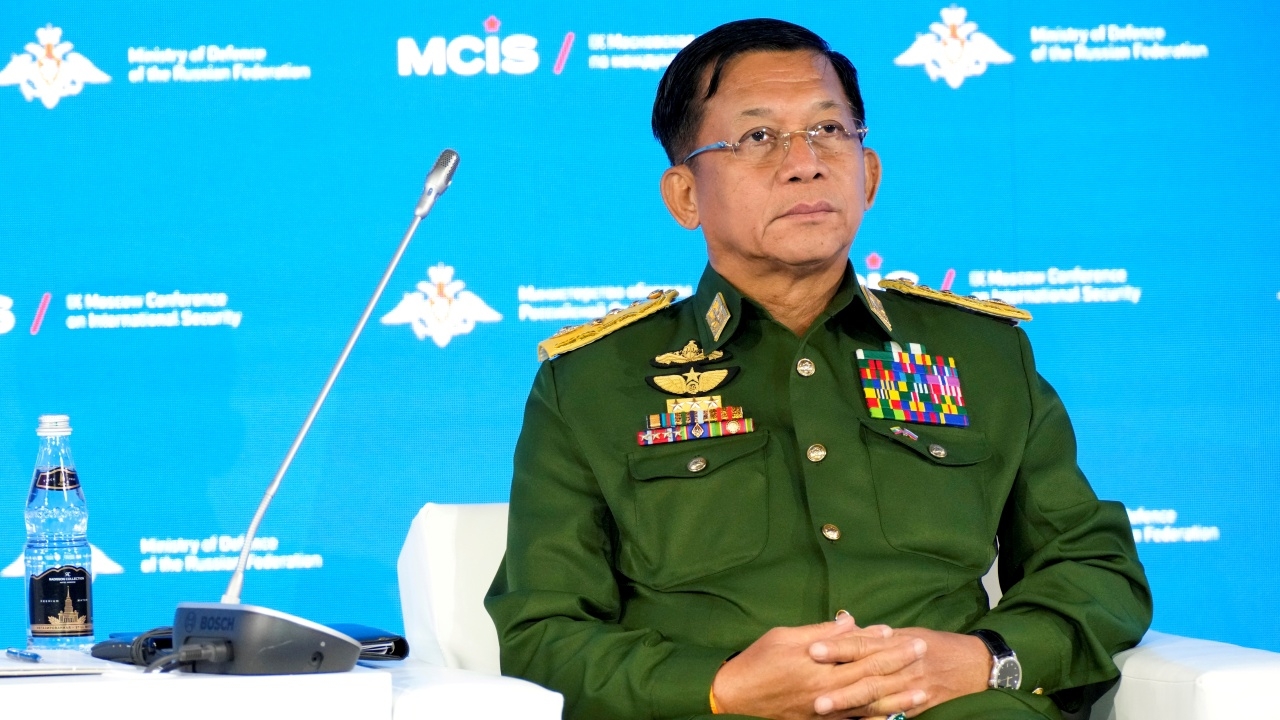 ที่นั่งพม่าว่าง 'มิน อ่อง หล่าย' ไม่ได้ถูกเชิญร่วมประชุมสุดยอดอาเซียน จีน