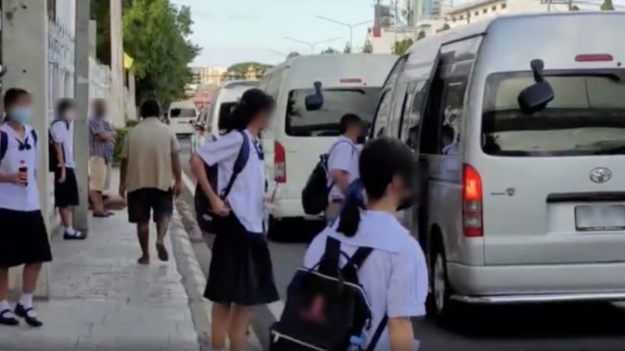 อุบลฯ คลัสเตอร์รถตู้รับส่งนักเรียน ลามไม่หยุด เด็กและครูติดเชื้อเพิ่มอีก