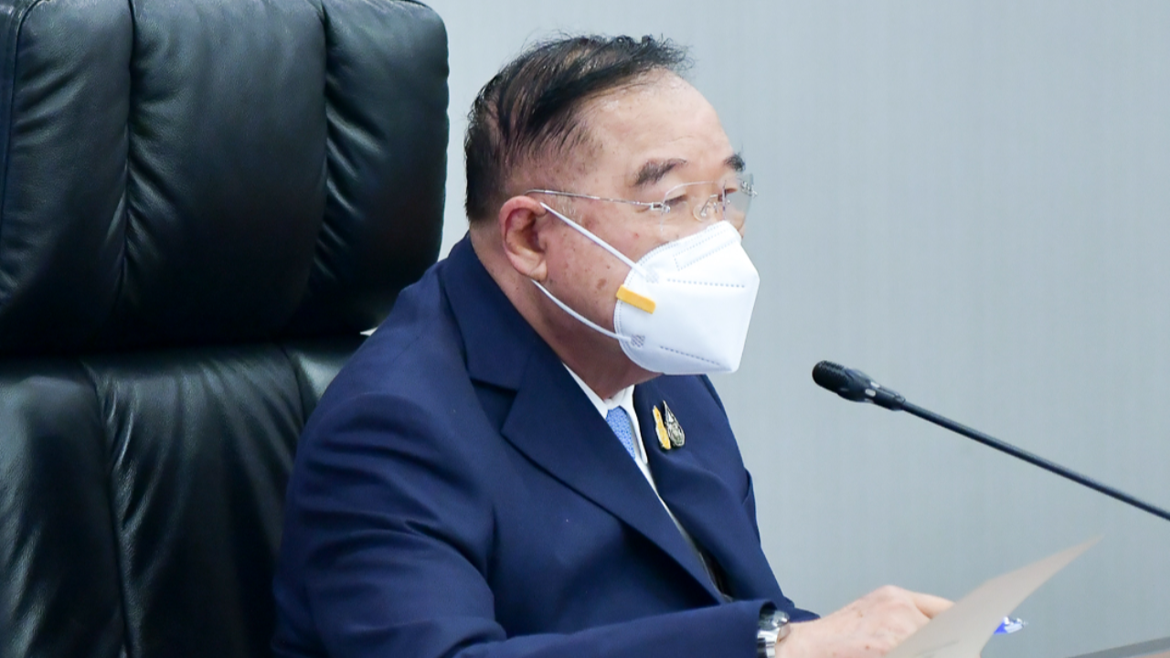 สั่งแก้ปัญหาองค์ประชุมไม่ครบ แจงย้ำเรื่องรถทหารแค่เตรียมการช่วยประชาชน
