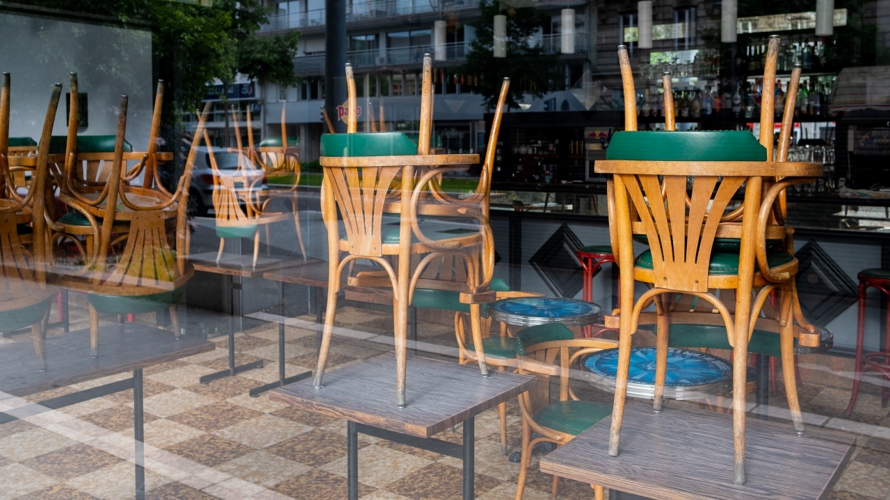 กทม. พบผู้ติดเชื้อโควิดในร้านอาหารห้างดัง 1 ราย ยันไม่ใช่คลัสเตอร์ใหม่