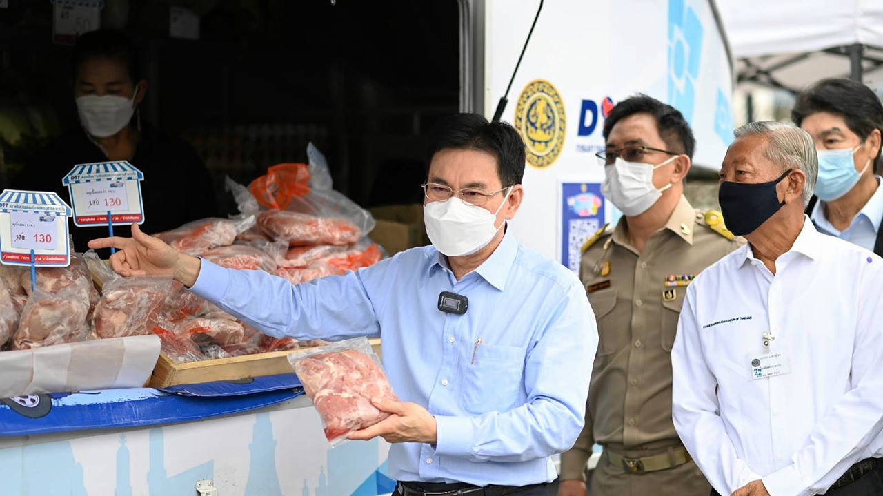 หมูถูกกิโลละ 130 ตั้งจุดขายทั่วประเทศ พาณิชย์ช่วยลดภาระ