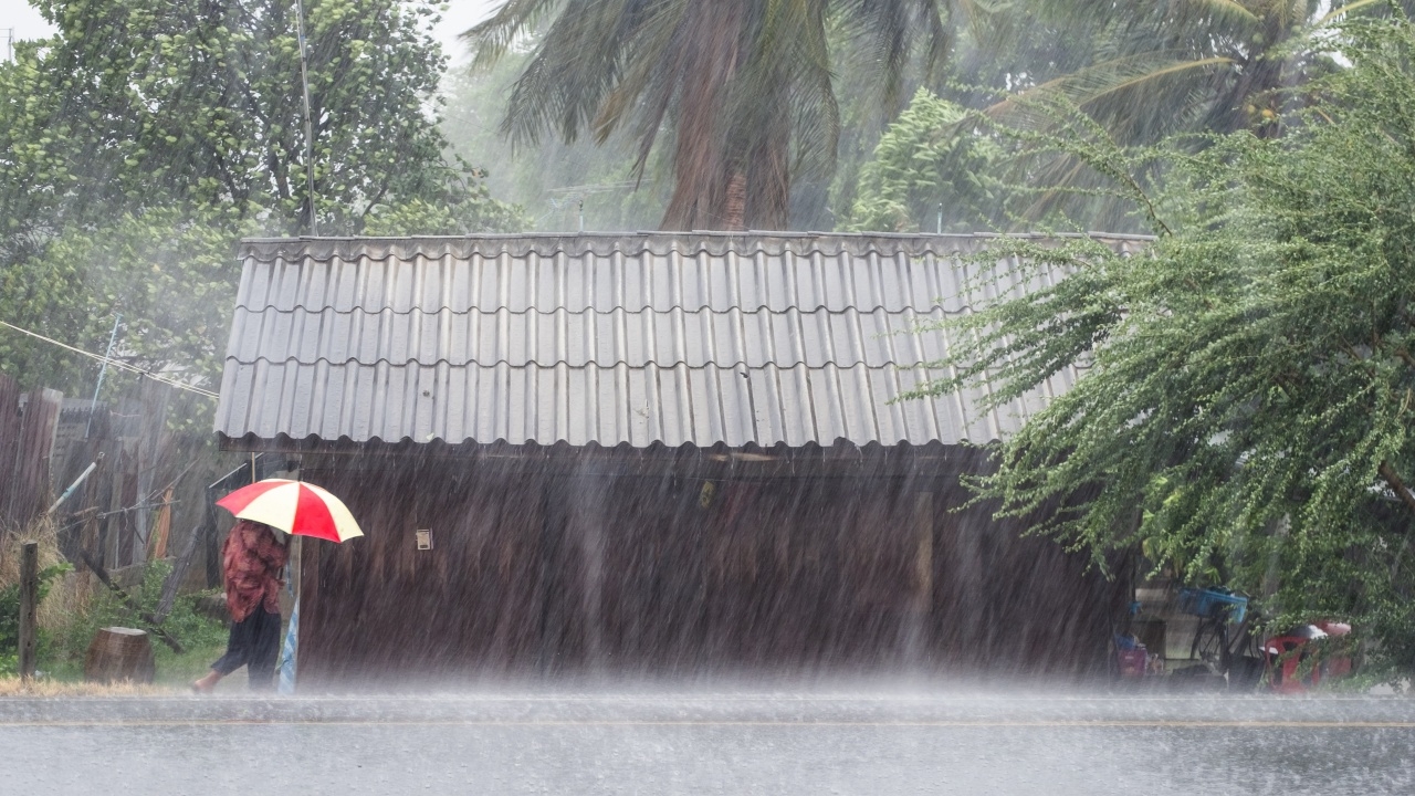 เตือนฉบับ 7 พายุ "คมปาซุ" จ่อเคลื่อนขึ้นฝั่งเวียดนาม ไทยฝนตกหนักบางแห่ง