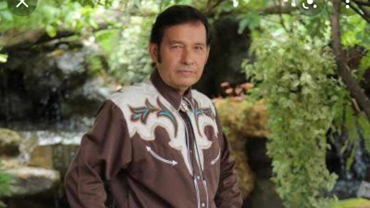 สุดเศร้า อดีตพระเอกดัง อัศวิน รัตนประชา วูบหมดสติเสียชีวิตในวัย 75 ปี