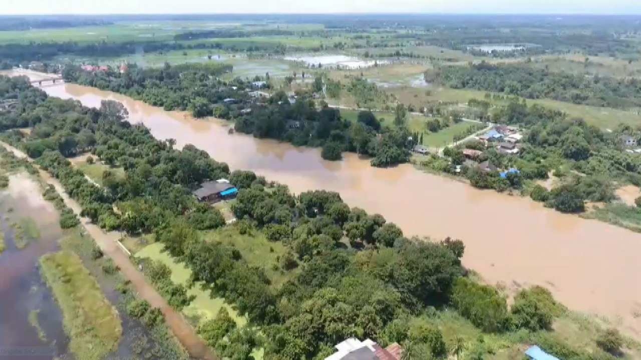 ปราจีนบุรี น้ำจากเขาใหญ่ไหลลงมาท่วม 4 อำเภอ เดือดร้อนกว่า 2 พันครัวเรือน