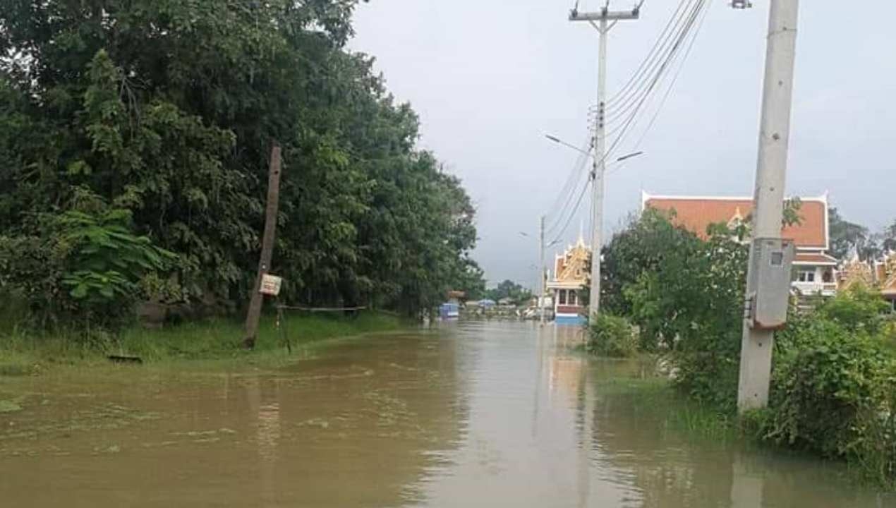 ด่วนปทุมธานีเตือน คนริมน้ำเจ้าพระยา อ.เมืองและสามโคก ให้ขนของขึ้นที่สูง