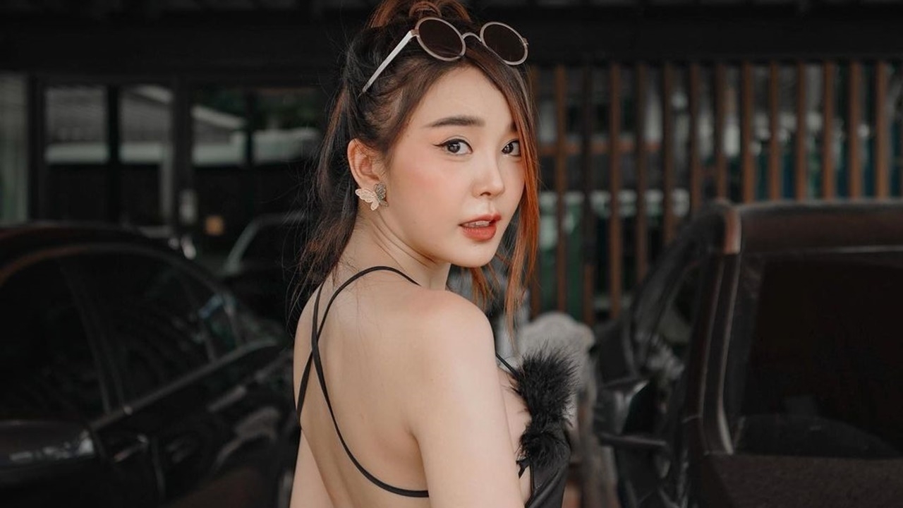 หญิงแย้ เตือนคนผิวแพ้ง่ายอย่าลงทะเล ไม่งั้นจะโดนแจกลายเซ็นเต็มตัว