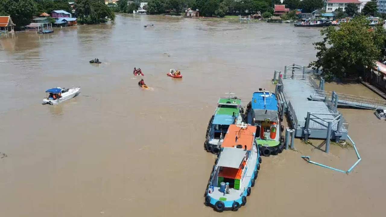 ประดาน้ำพบเรือลากจูงจมแม่น้ำป่าสักลึก 20 ม. กระแสน้ำแรง ทัศนวิสัยแย่