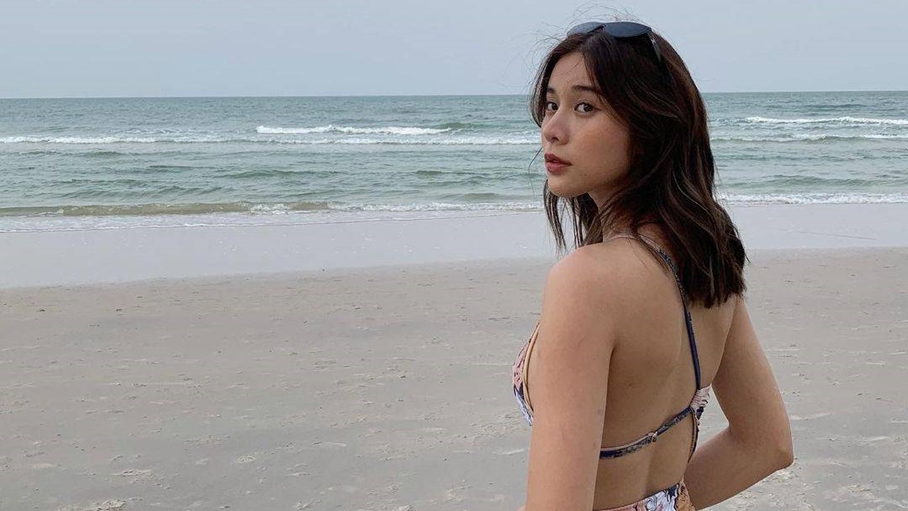 เก้า สุภัสสรา เผยความแซ่บในชุดว่ายน้ำ หันหลังเห็นความเซ็กซี่กับผิวสวยๆ 