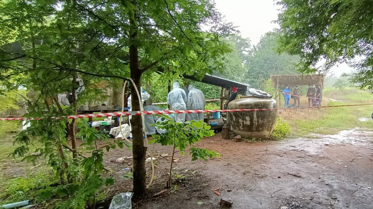 สาวถูกฆ่าโหด เป็นศพคากระท่อม ตำรวจสงสัยแฟนหนุ่ม ประกาศล่าตัว