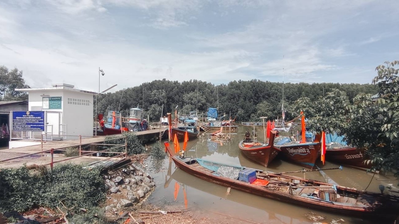 พบโควิดระบาดในชุมชนบ้านเกาะเคี่ยม ติดแล้ว 64 คน ผวาคลัสเตอร์พ่อค้าอาหารทะเล