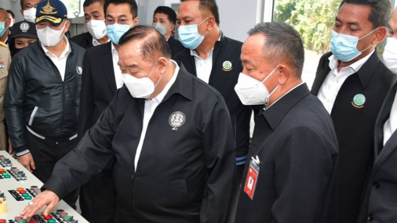 "บิ๊กป้อม" สั่งติดตามช่วยเหลือประชาชนประสบภัยน้ำท่วมเร่งด่วนทุกพื้นที่