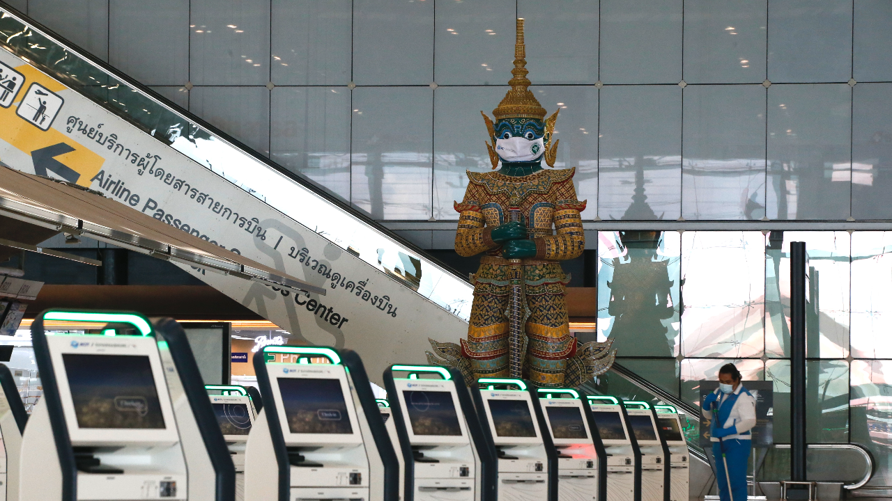 ไทยเปิดประเทศวันแรกฉลุย ศักดิ์สยาม ตรวจสนามบินสุวรรณภูมิไร้ปัญหา