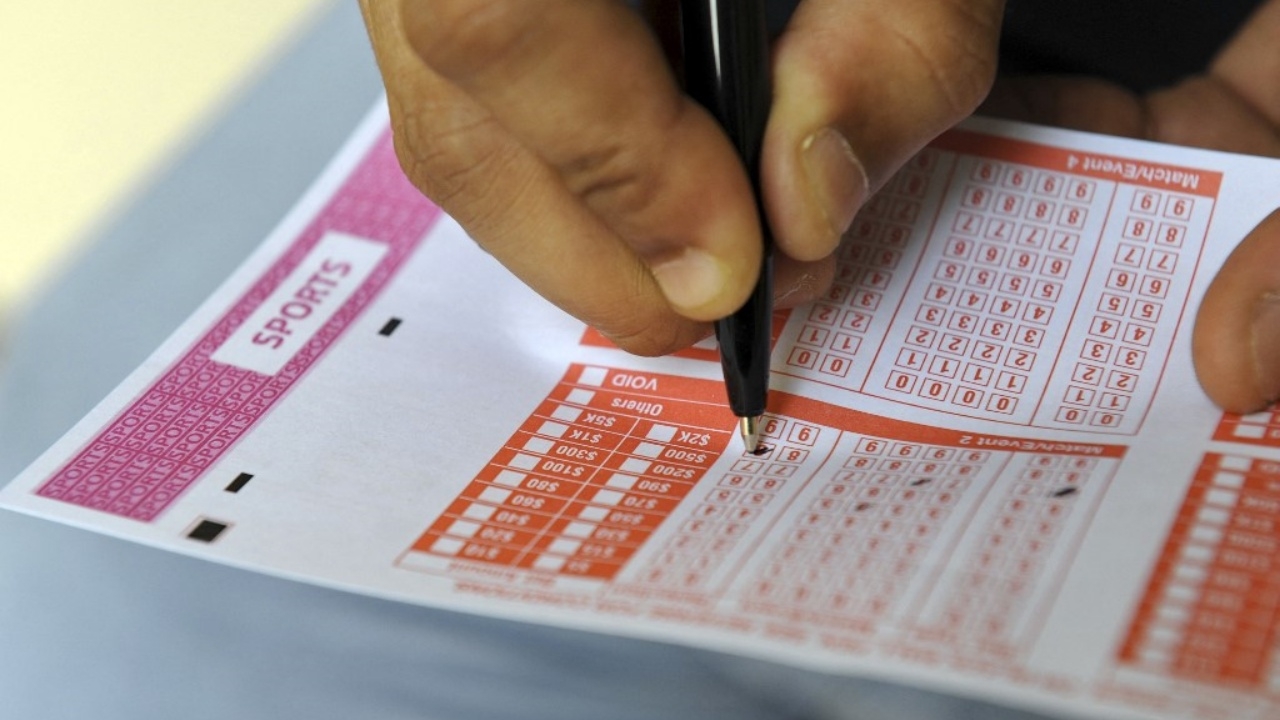 อังกฤษตามหา คนถูกหวยแจ็กพอต คว้าเงินรางวัล 164 ล้าน รีบมาขึ้นเงินด่วน