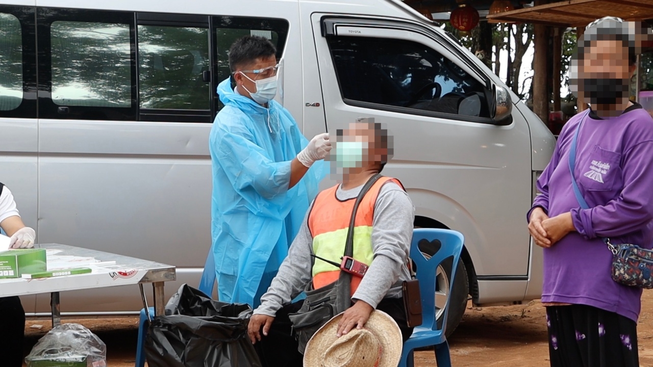 ตรวจโควิดม่อนแจ่ม รับเปิดเมือง 1 พ.ย. มั่นใจปลอดภัยหลังวัคซีนครบ 100%