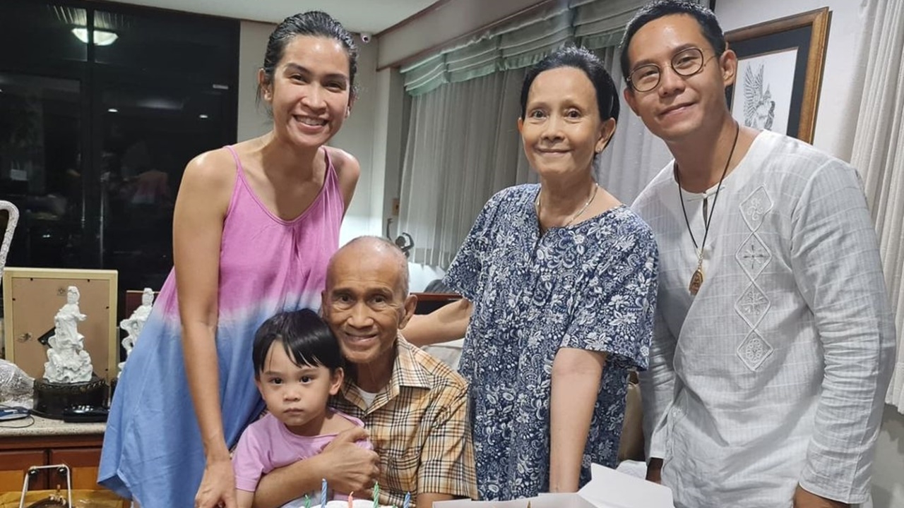 อาต้อย เศรษฐา ฉลองวันเกิดอายุ 77 ปี เรียบง่ายแต่สุดอบอุ่น 