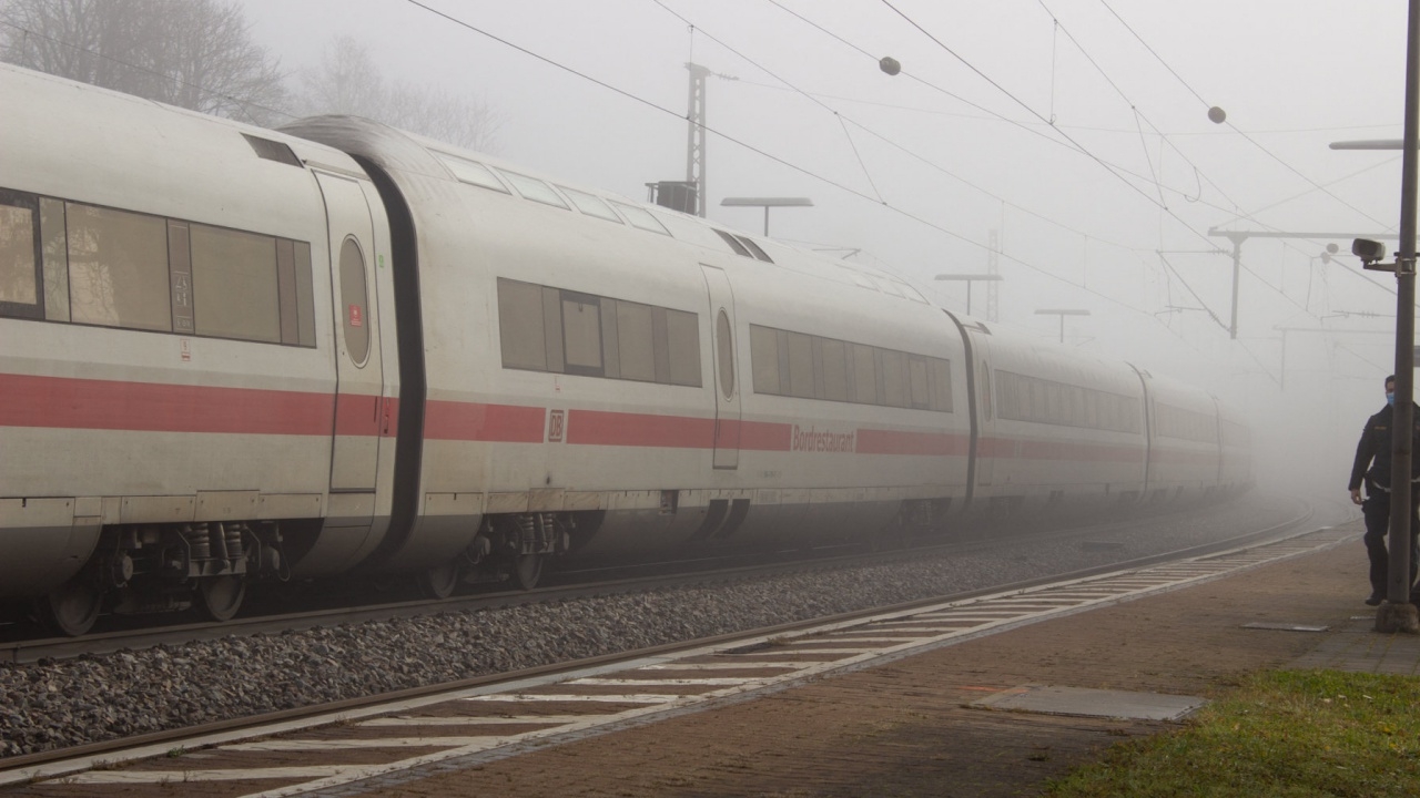 ผวา มือมีดไล่แทงคนบนรถไฟความเร็วสูงเยอรมนี เจ็บ 3 ราย