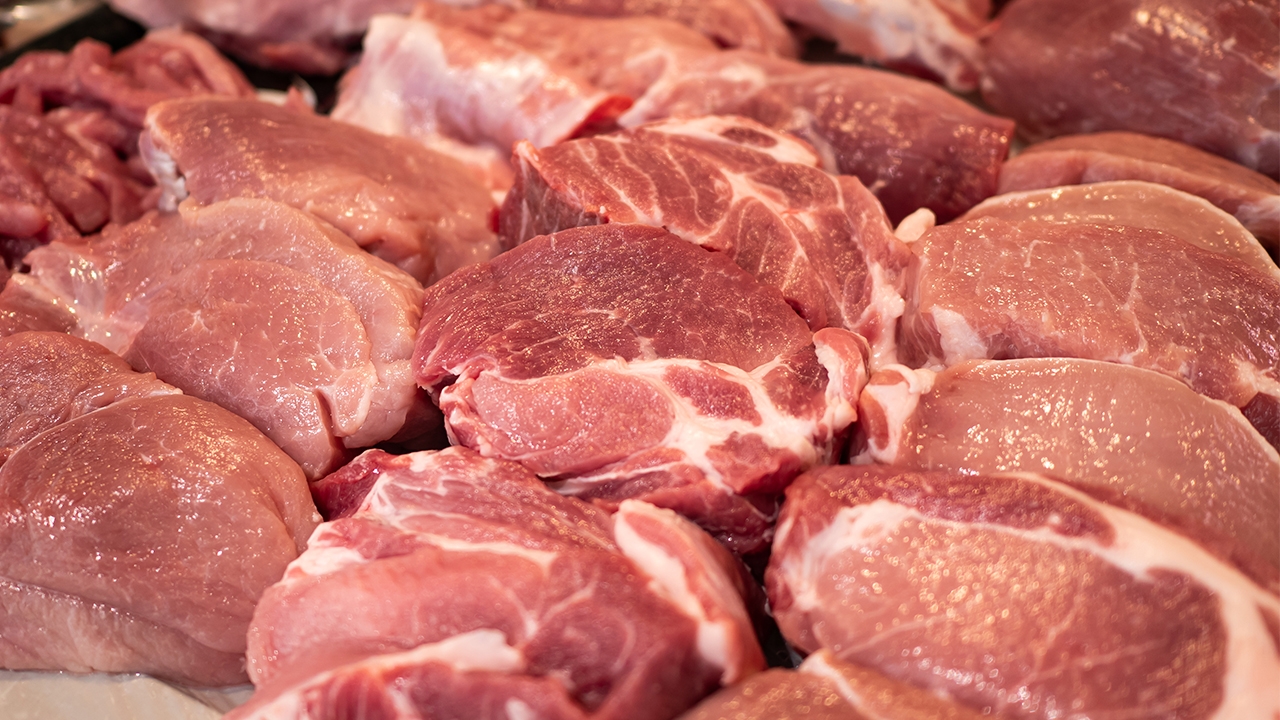 หมูปรับขึ้นราคาทุกวันพระ ส่วนน้ำมันปาล์มพุ่งขวดละ 60 บาท