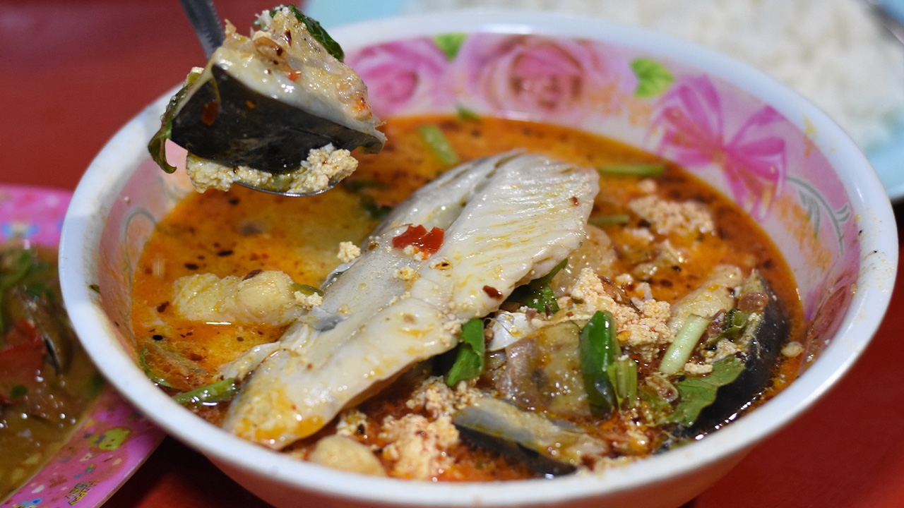 “หัวปลาเฮียอ้วน” ทะลุวิกฤติแยกดินแดง