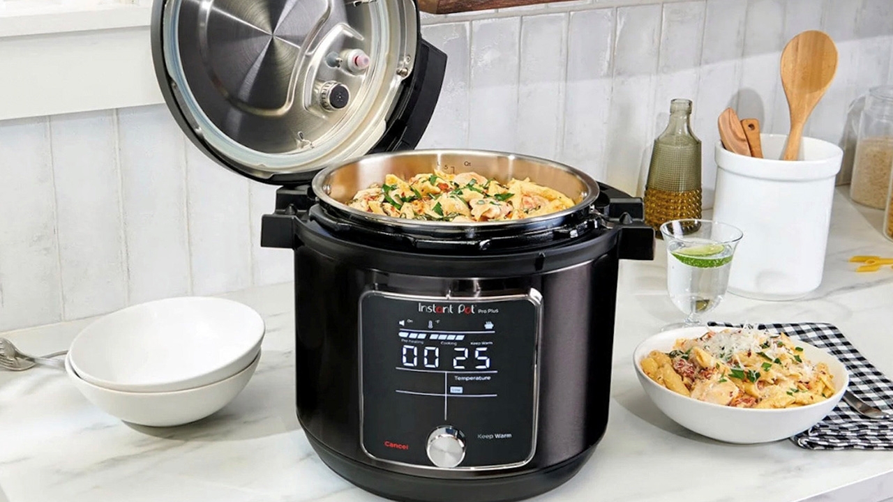 ครบจบในหม้อเดียว Instant Pot Pro Plus หม้อหุงข้าวอัจฉริยะทำอาหารผ่านWi-Fi 