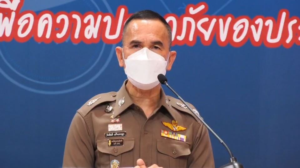 รองผบช.น. เผย เร่งพิสูจน์ทราบ 2 ผู้ก่อเหตุจุดไฟเผาบริเวณอนุสาวรีย์ ปชต.