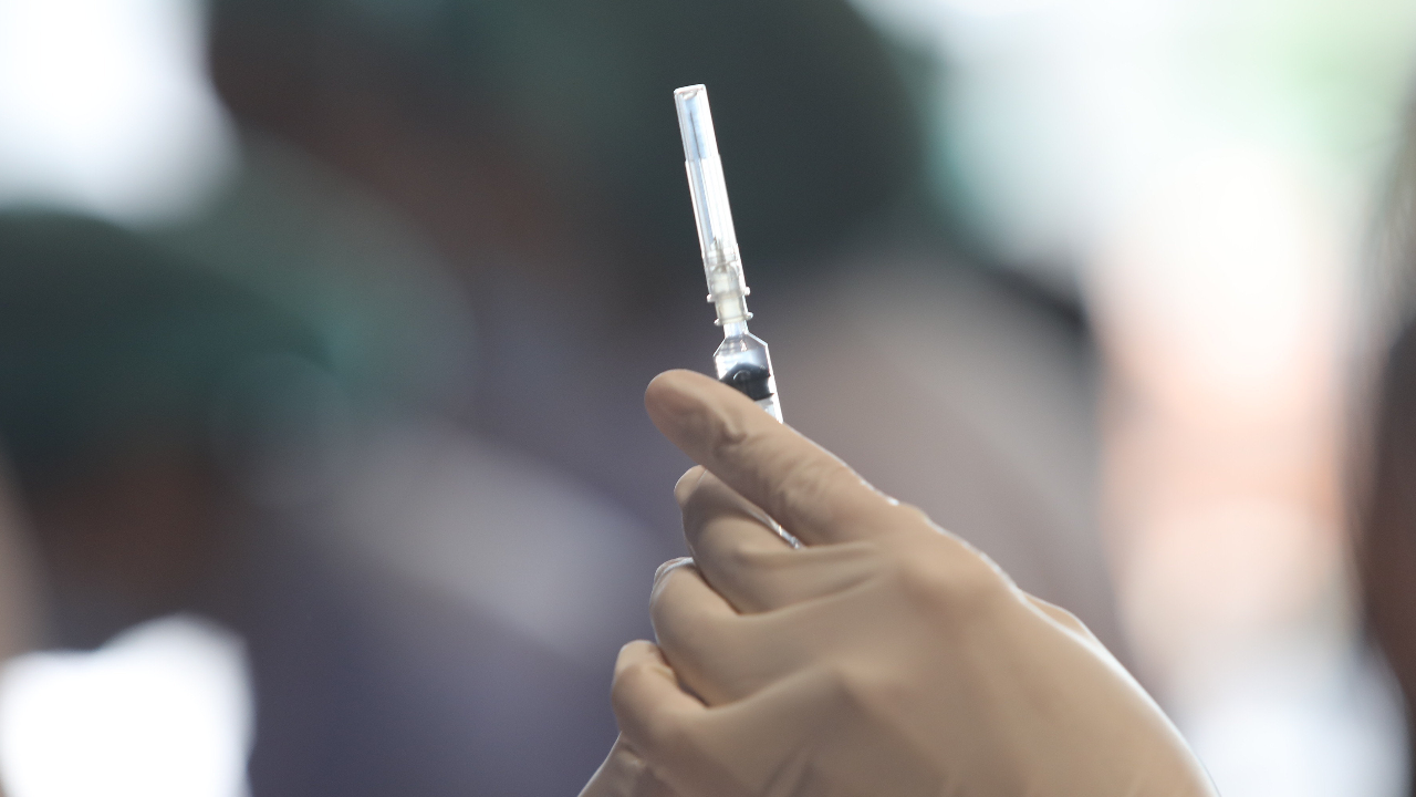 ยอดฉีดวัคซีนสะสม 78.6 ล้านโดส กำชับหนองคาย เร่งฉีดเข็มแรกให้ถึง 50%